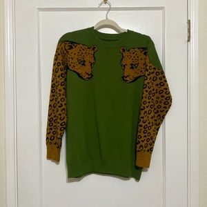 M oversized sweater, unisex, with super cool leaopard decal. Perfect condition.